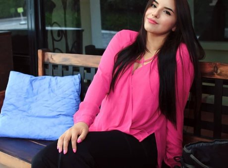 Herlinda Angel hot model images