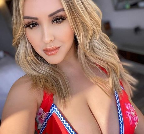 Lupe Ramos pretty actress image