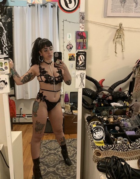 Littlefilthyb pretty pornstar galleries