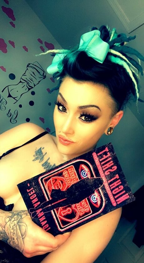 lovesickfordick beautiful actress picture