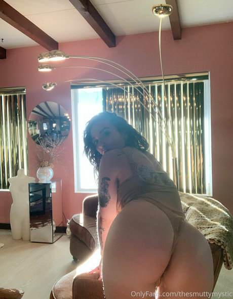 thesmuttymystic sexy pornstar gallery