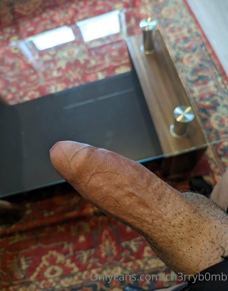 ch3rryb0mb naked model img