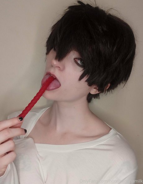 hotelbananamilk model xxx picture