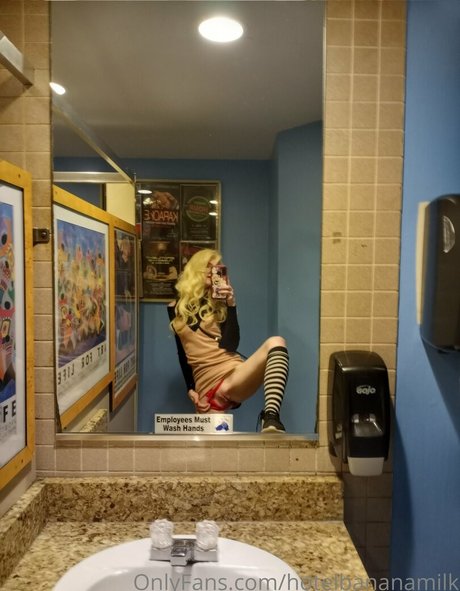 hotelbananamilk pornstar top img