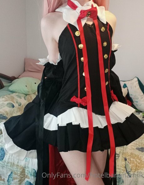 hotelbananamilk exclusive model image