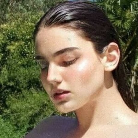 Dumbeddowndinosaur top profile image