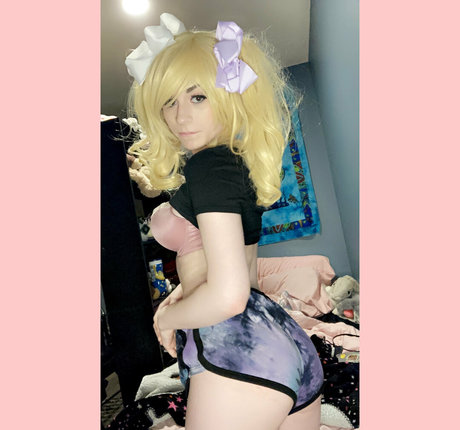 alienonearth erotic star archive