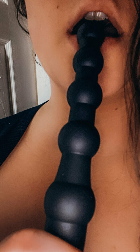 eiramaroonfree model hot pic