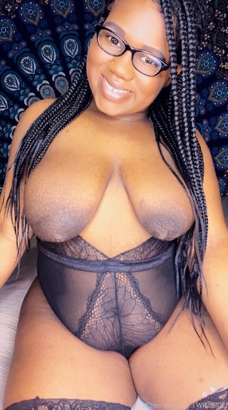 cherryfineass beautiful model image