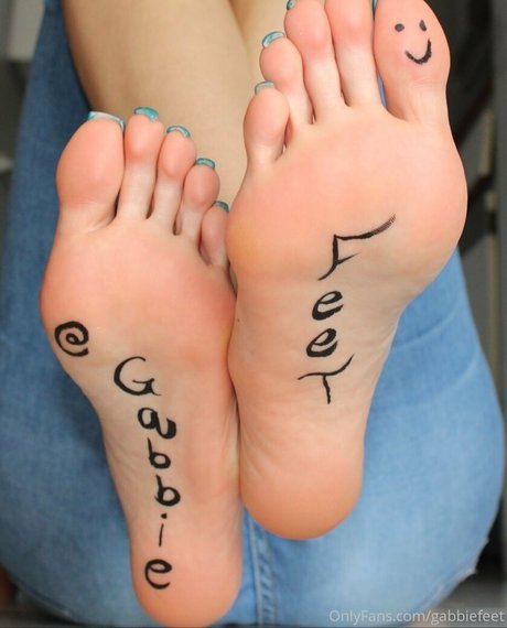 gabbiefeet nude actress photos