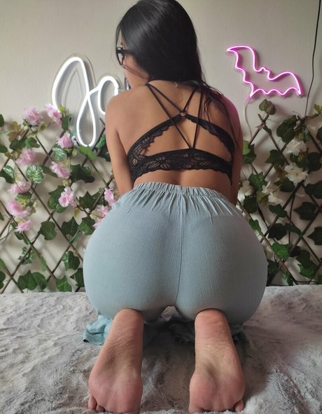 chikywoo model nude image