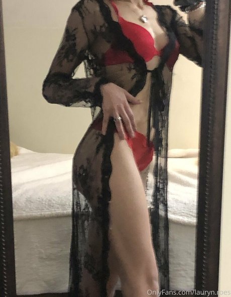 lauryn roes sexy model pics
