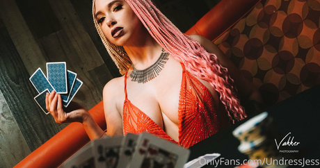 Undressjess star picture