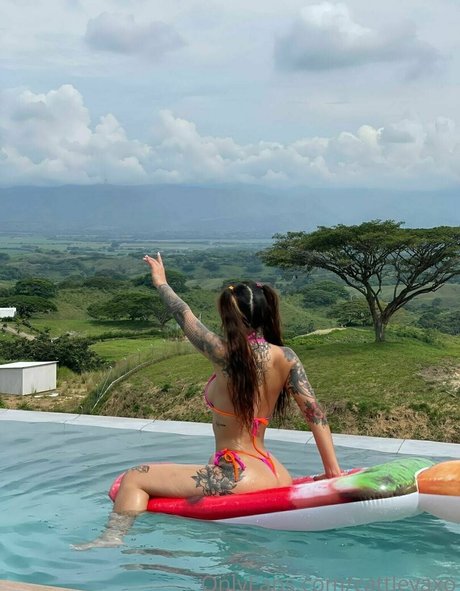 cattleyaxo nude star photos