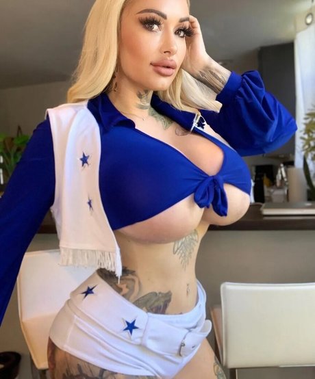 Dez Fraser sex model gallery