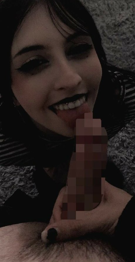 kyukiuwu hot model image