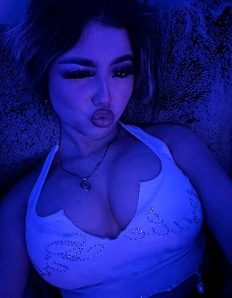 Gisselle Next Door xxx model pic