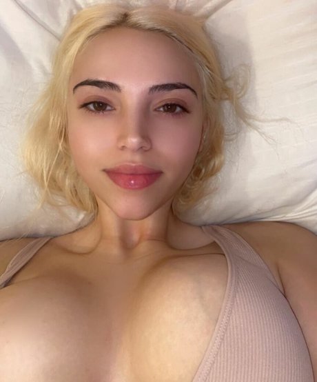Trisha Cottrell sexy model gallery