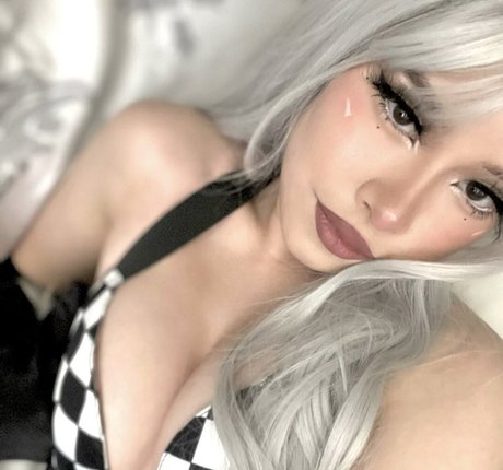 Cremepocky adult model pic