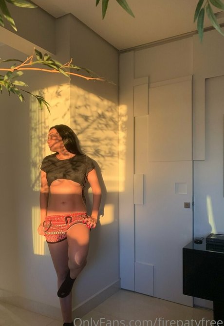 firepatyfree star hot photos