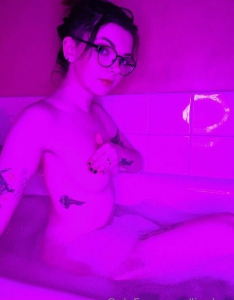 Louise Julie hd pornstar gallery