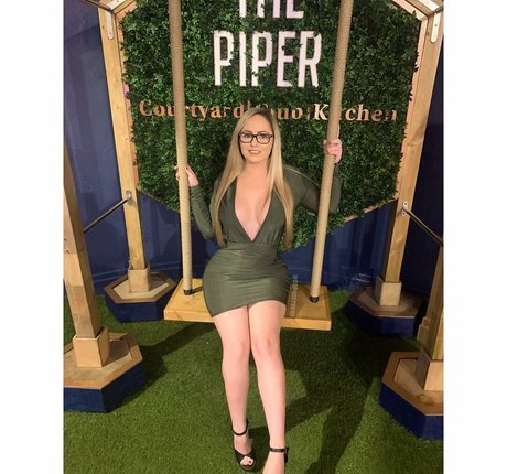 Sophie Defoe hd star archive