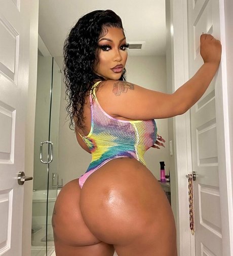 Irene The Dream naked star photo