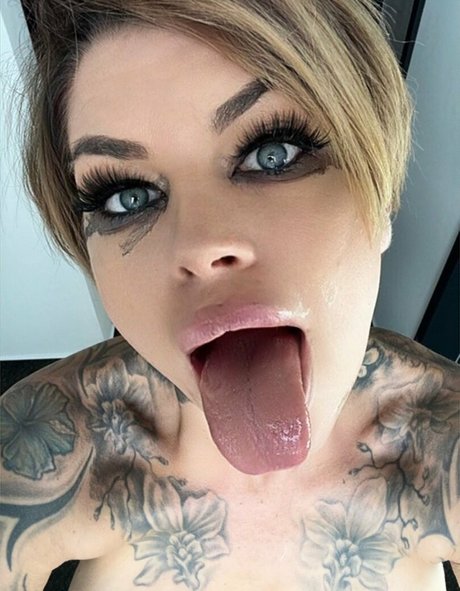 Merry4Fun perfect model galleries