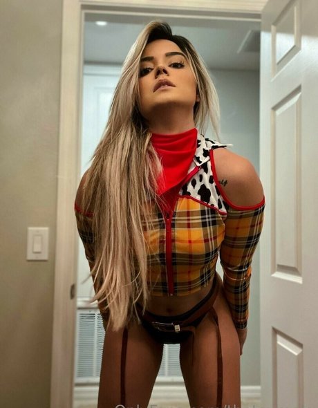 Taynara Melo erotic actress gallery