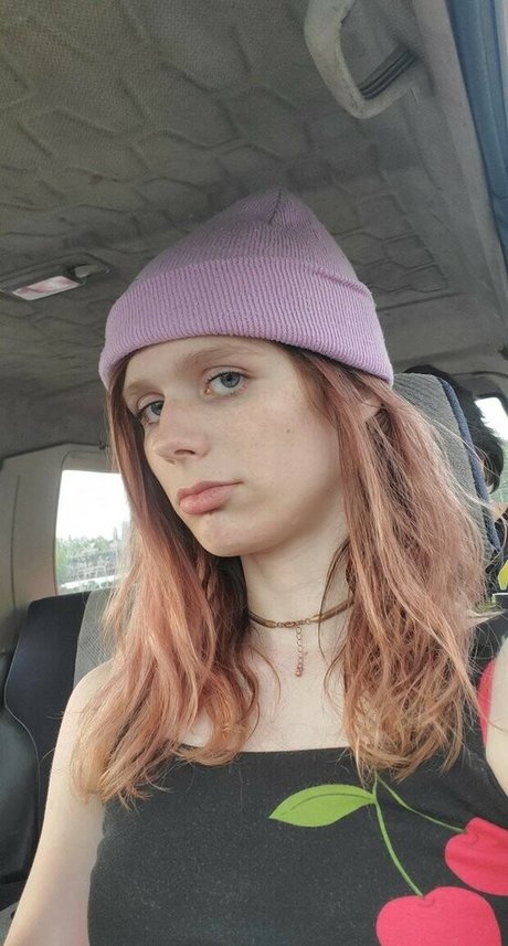 RainieBun top profile image