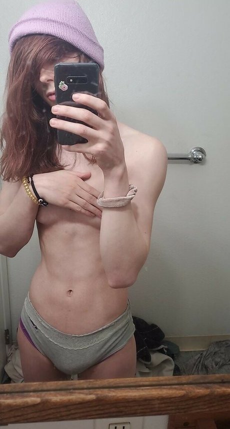 RainieBun model porn galleries