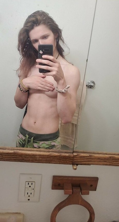 RainieBun hot model pics