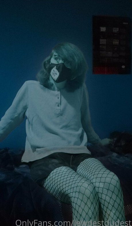 lewdestdudest erotic model photo