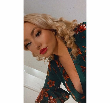 Lucy Whittingham pornstar hot pic