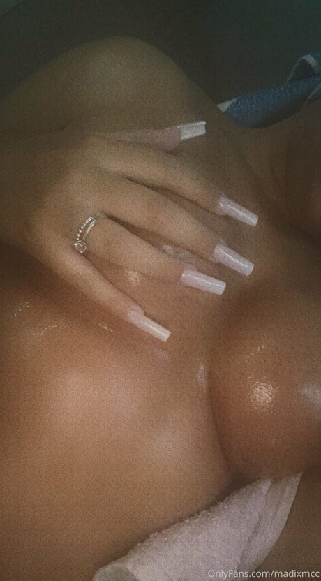 madixmcc exclusive star photos