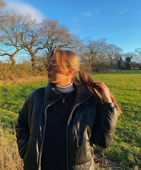 Helayna Birkett star perfect pictures