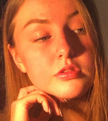 Helayna Birkett pornstar xxx pictures