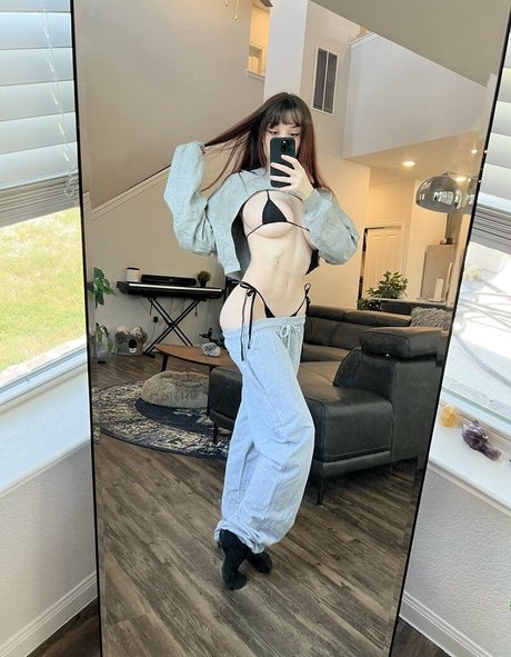 EmiliaNSFW nudes pornstar pic