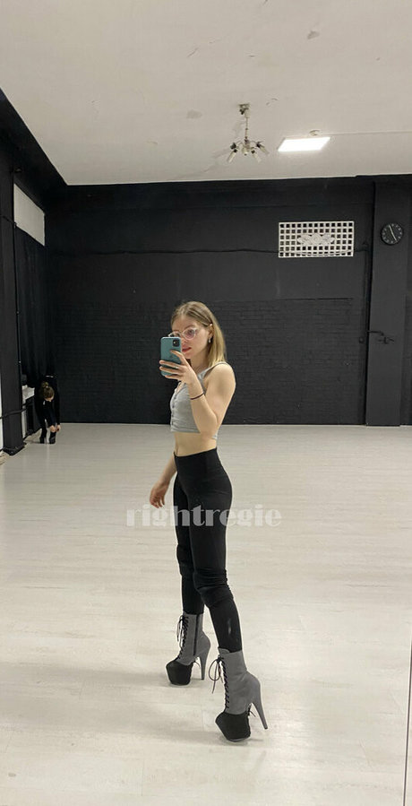rightregie exclusive pornstar pics