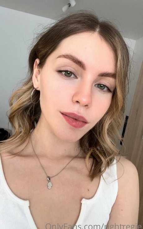 rightregie pornstar exclusive photos