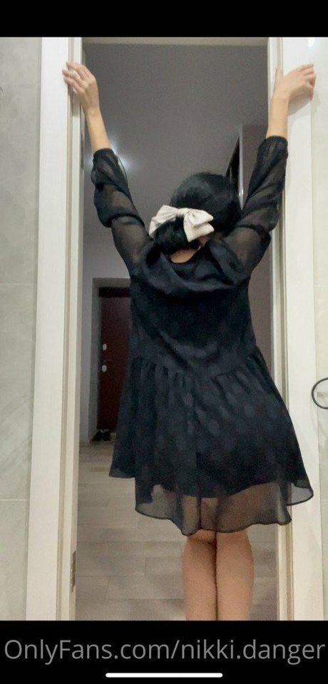 Nikki Danger adult model galleries