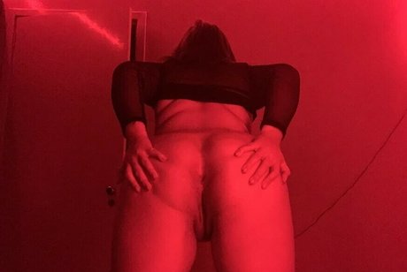 blonde midget onlyfans nude picture