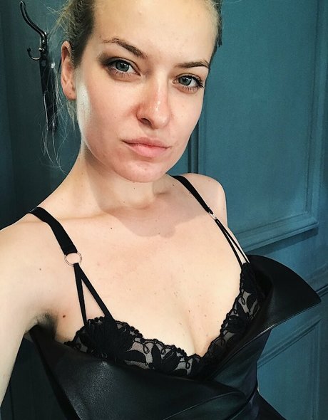 crazylayla hot pornstar photos