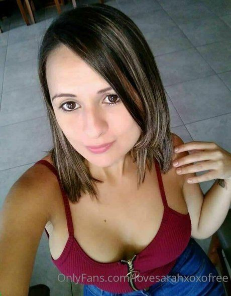 lovesarahxoxofree top profile image
