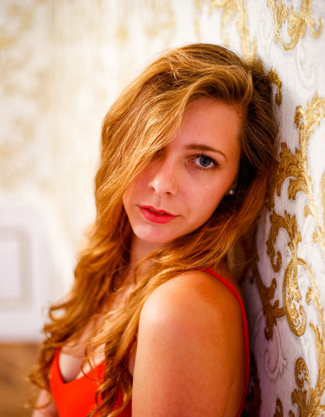 s b 1994 exclusive model photo