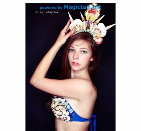 s b 1994 model nude photos