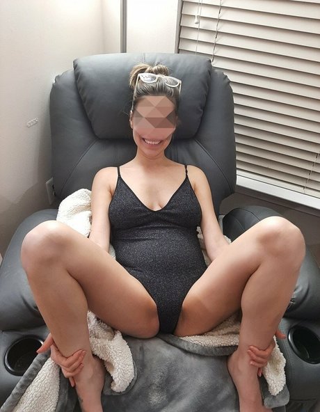 Tiny And Tan erotic pornstar galleries