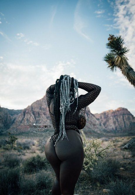 therealzoey naked actress picture
