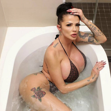 joslynjames model perfect photos