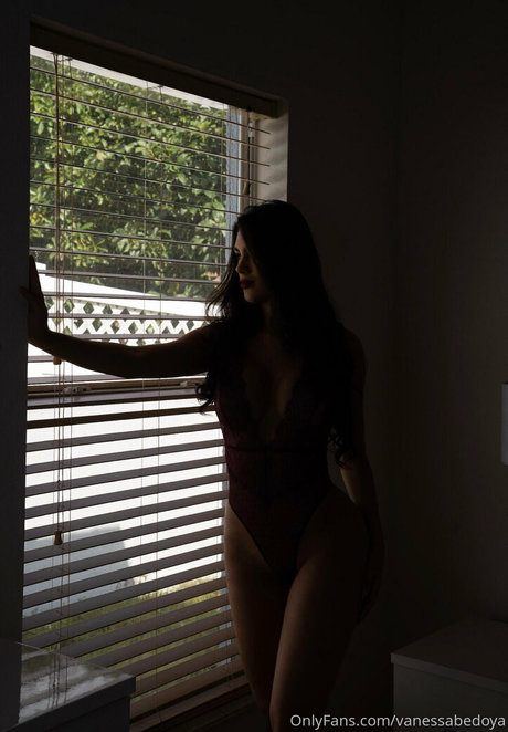 vanessabedoya porn model photo